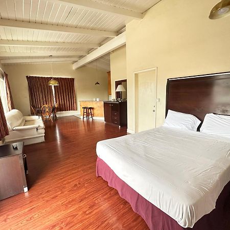 Town And Country Inn Santa Maria  Zewnętrze zdjęcie