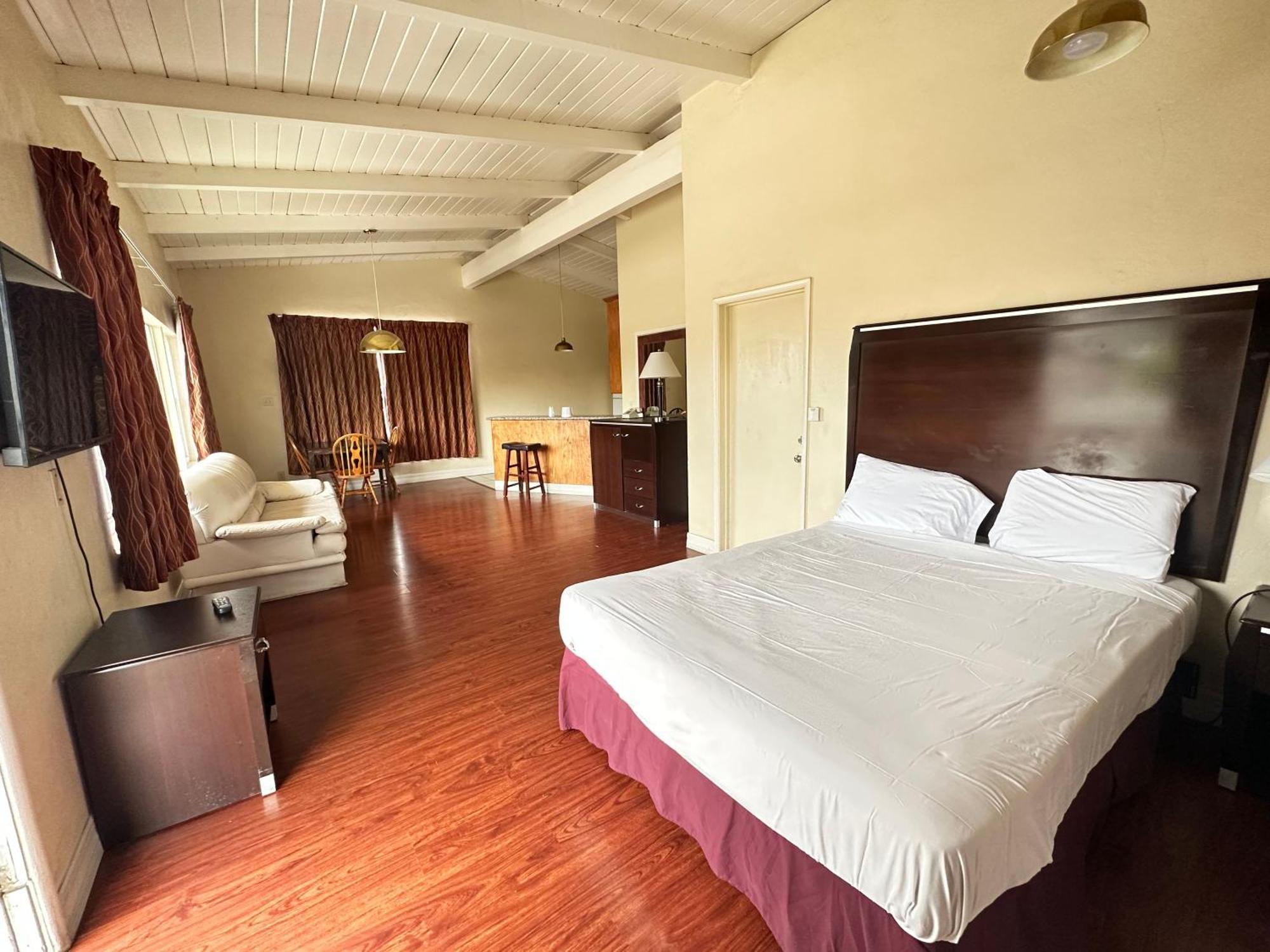 Town And Country Inn Santa Maria  Zewnętrze zdjęcie