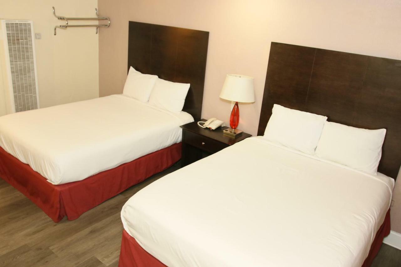 Town And Country Inn Santa Maria  Zewnętrze zdjęcie