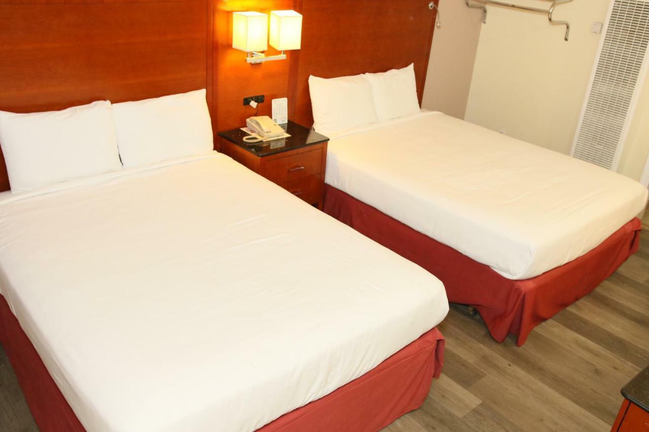 Town And Country Inn Santa Maria  Zewnętrze zdjęcie